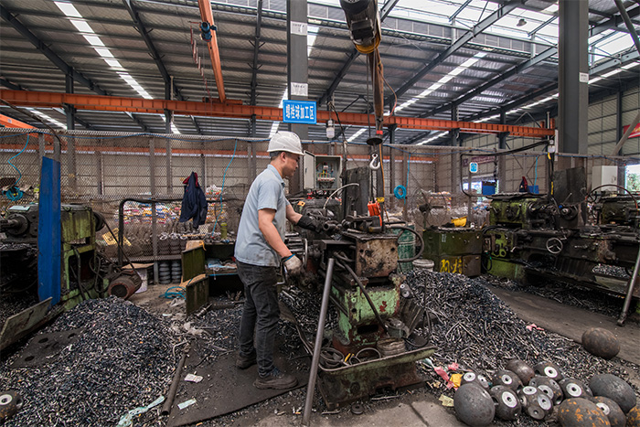 五大连池网架配件-螺栓球加工车间